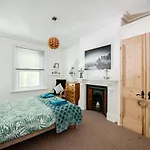 Family Friendly Flat Just Minutes From The Beach!