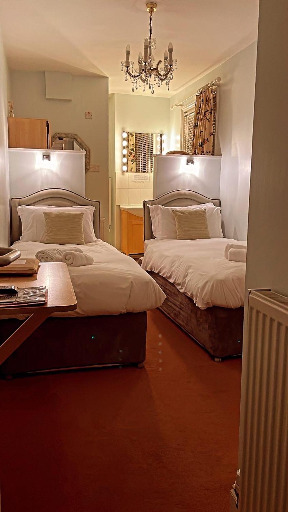 Hotel The Pier 3*