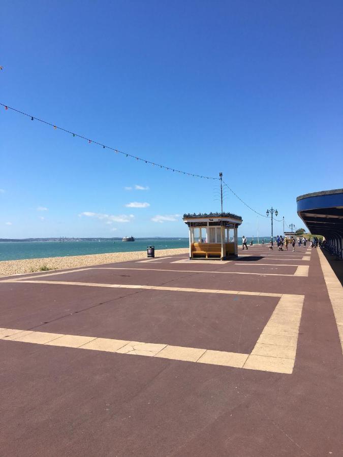 Bright 2 Bedroom In Southsea. 8 Min Walk To Seafront * Portsmouth