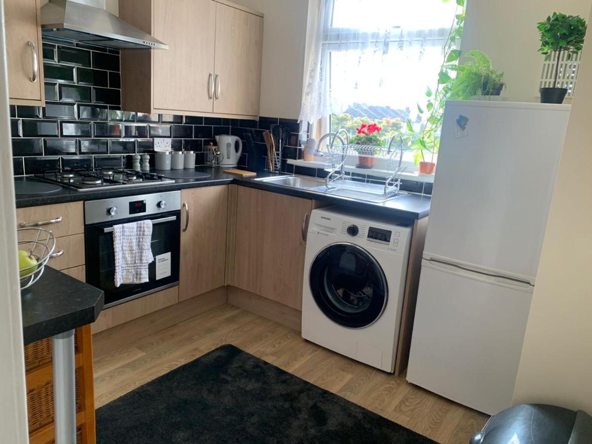 Cosy 2 Bed Flat In Baffins *