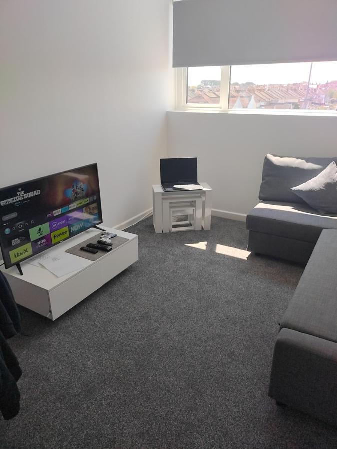 Moden Stylish In Southsea Free Onsite Parking Apartment *
