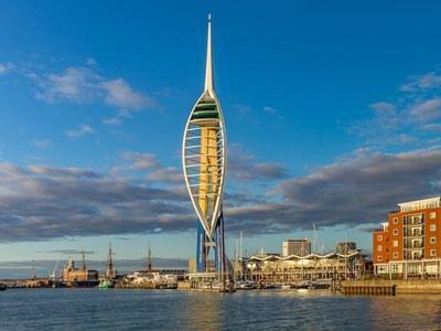 Moden Stylish In Southsea Free Onsite Parking Apartment
