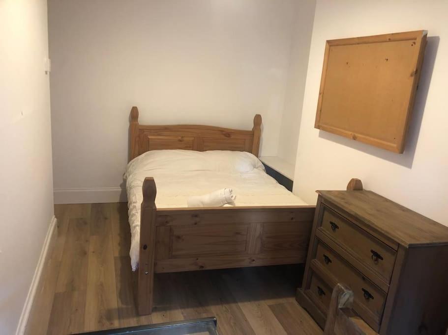 Apartment 7 Double Bedroom House *