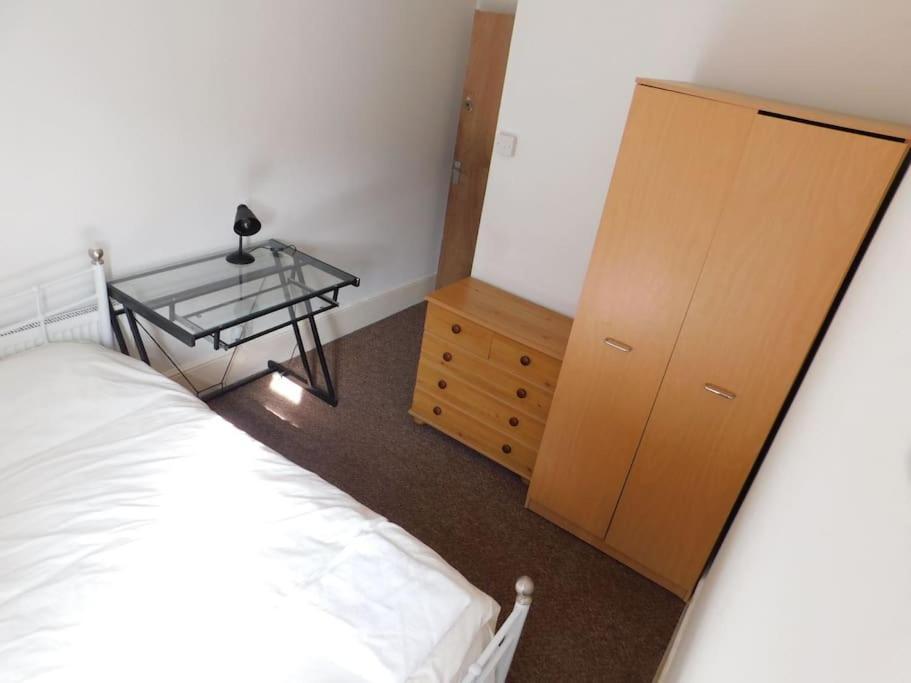 7 Double Bedroom House * Portsmouth