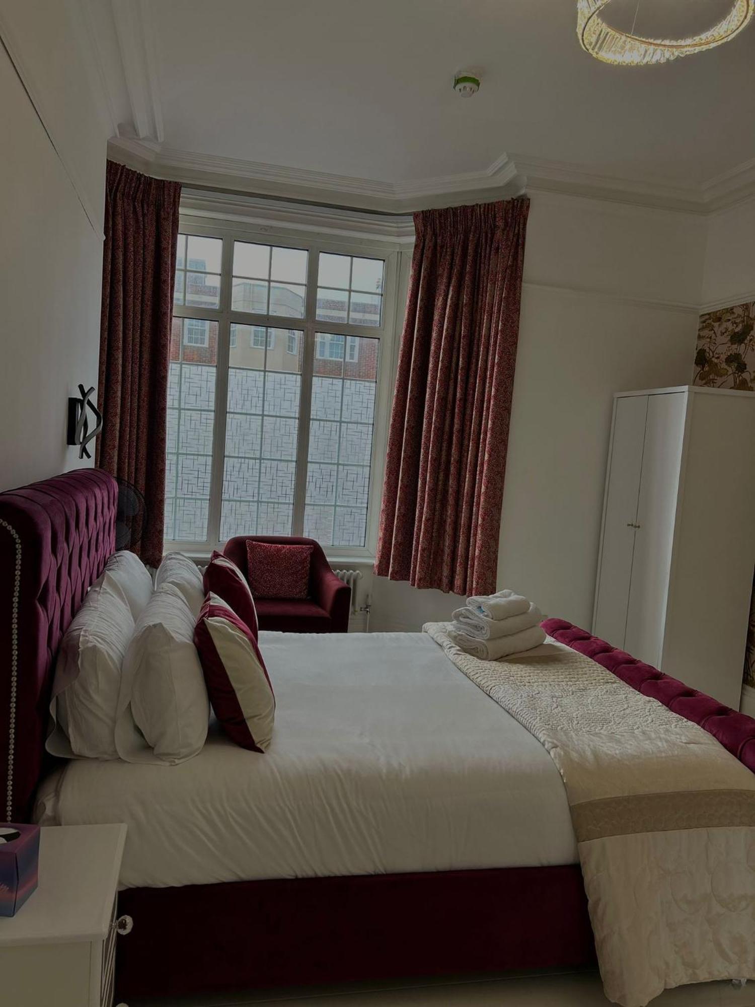 G Boutique 3* Portsmouth