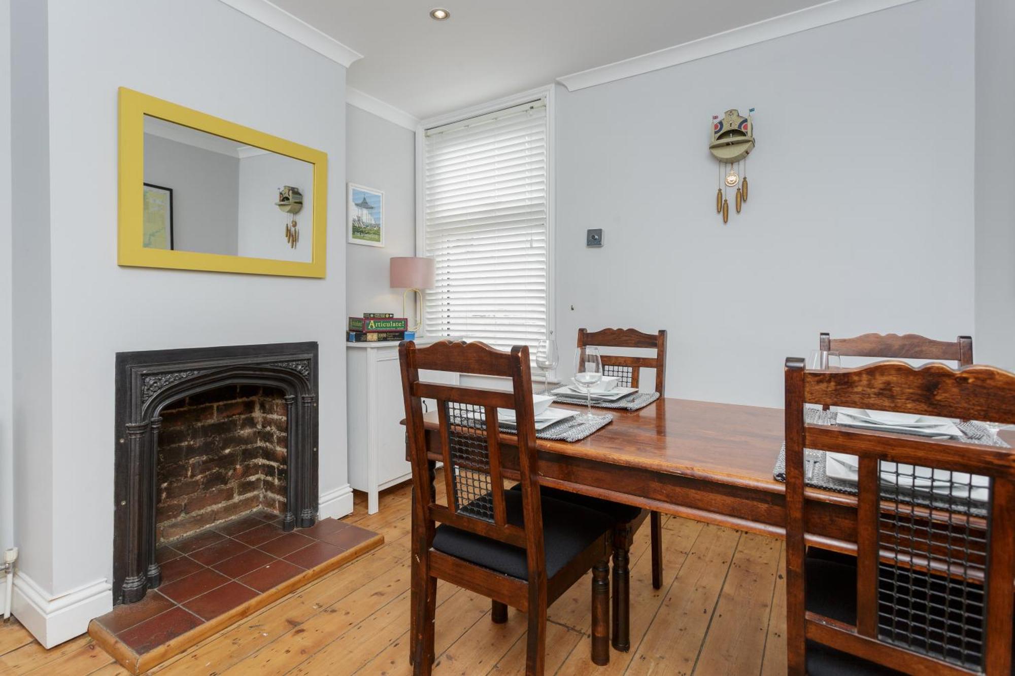 Percy Terrace - Charming 2 Bedroom Town House Portsmouth