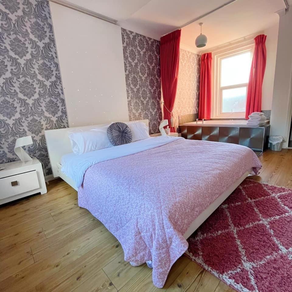 G Boutique Hotel 3*