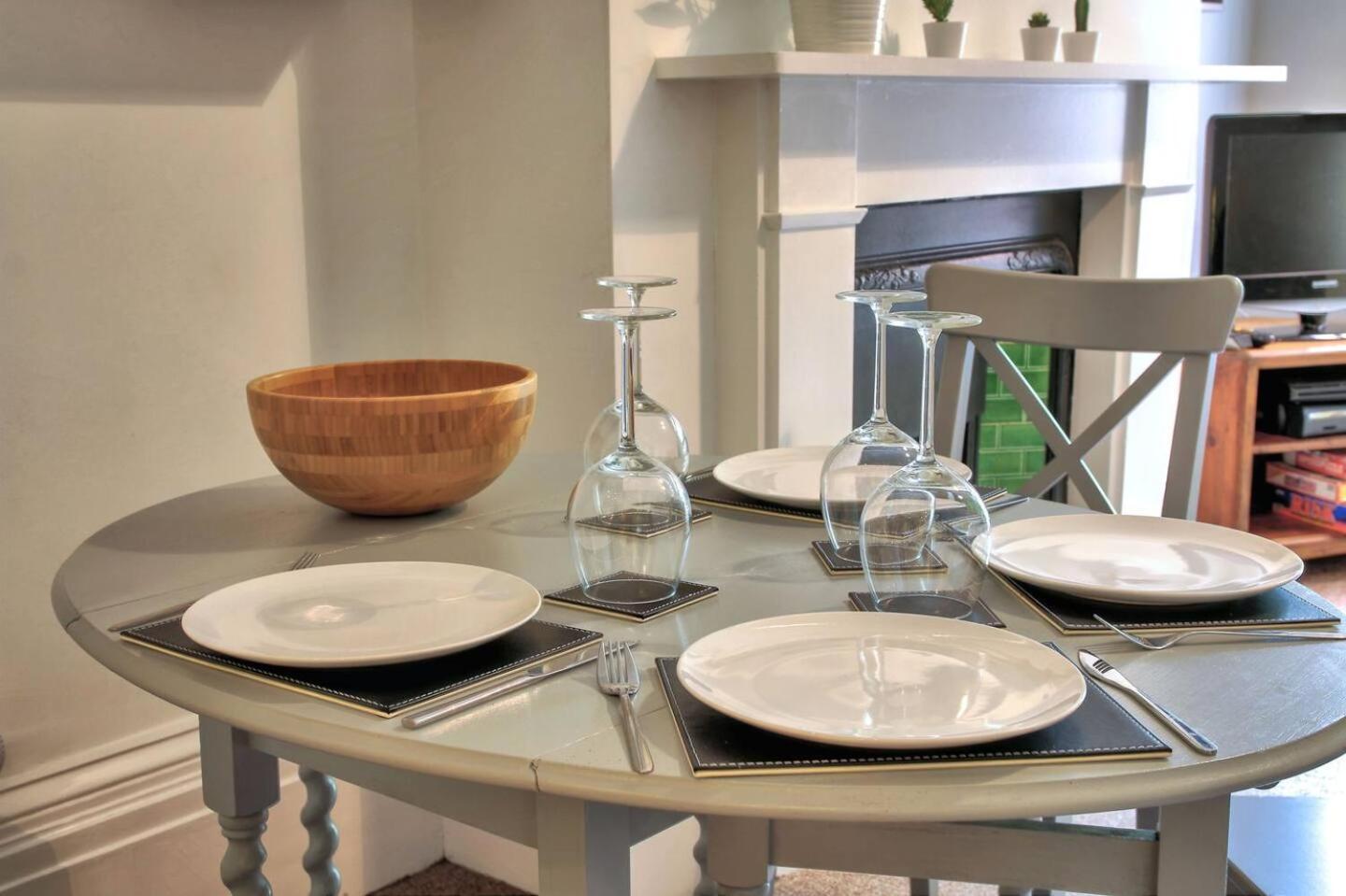 Family Friendly Flat Just Minutes From The Beach! Portsmouth