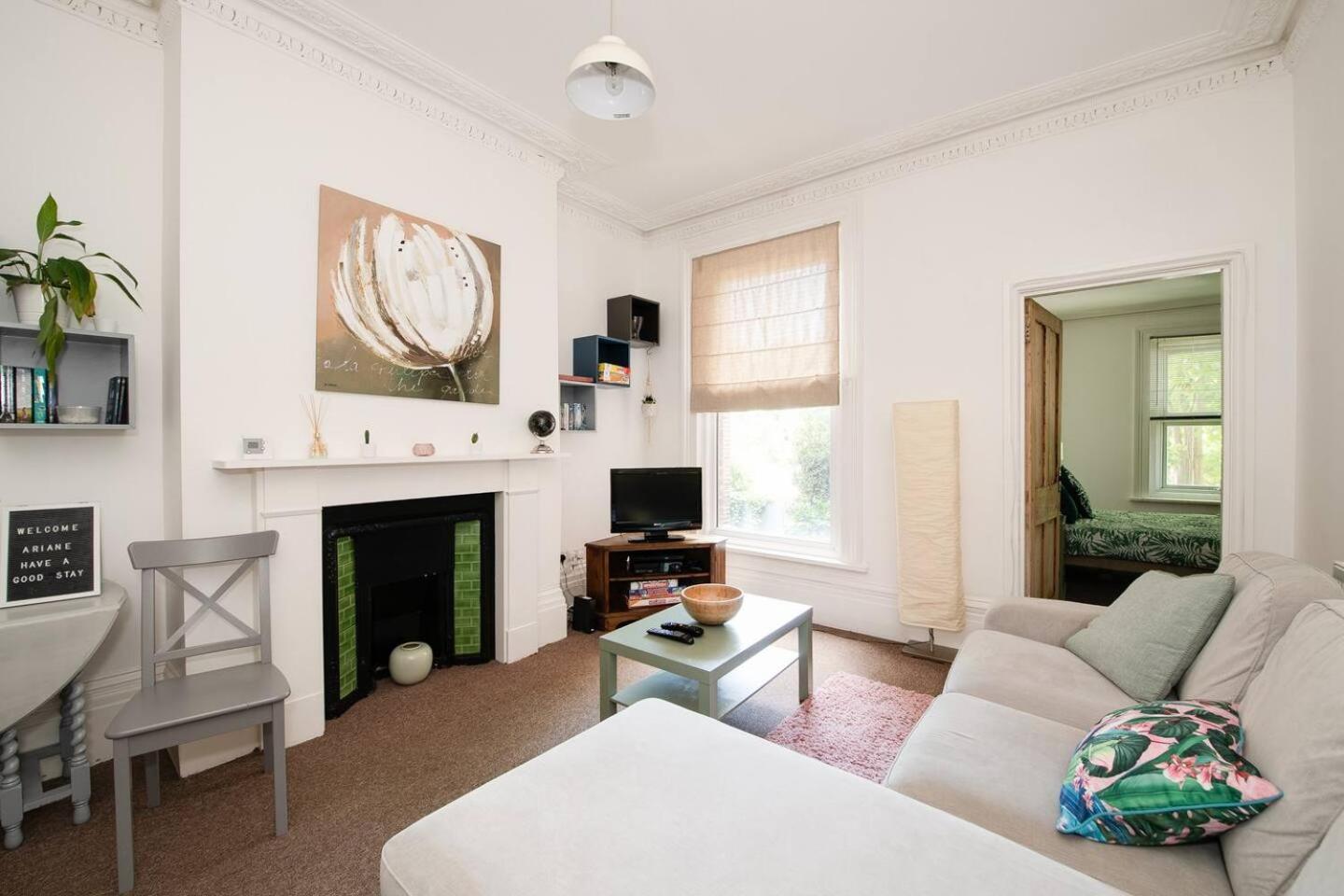 Apartment Family Friendly Flat Just Minutes From The Beach!