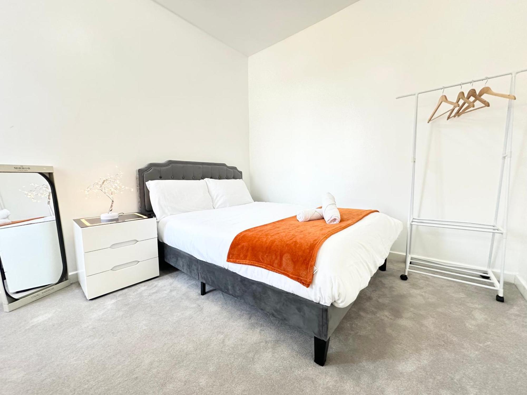 8-sleeper 4br 4bed 2bath Wi-fi Garden Tv Apartment *