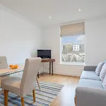 Luxury Granada Apartments - 1 & 2 Bed Flats W Free Parking Perfect For Contractors, Students Near The Beach