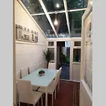 Beautiful Spacious Flat With Garden