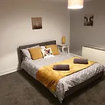 Kings Lodge Apartments