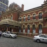 Cosy Apartment Near Train Station