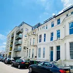 Ann Apartments Opposite The Pier With Sea View