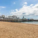 Seafront 2 Bedroom Apartment
