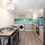 Stylish Ensuite Rooms & Studios, Portsmouth - Sk