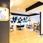 Holiday Inn Express Portsmouth Gunwharf Quays By Ihg