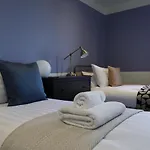 Beatrice Manor - Luxury 4 Bedroom House In Central Southsea, Portsmouth