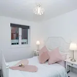 Central Gunwharf Quays Two Bedroom Apartment
