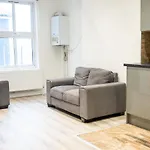 4 Bed, 3 Bath Apartment In City Centre