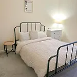 Little Sage House Newly Refurbished With Garden - Hot Tub - Sleeps 6