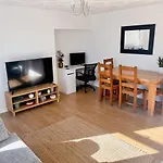 Seaview Apartment In Southsea