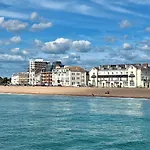 Seaview Apartment In Southsea
