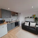 The Cozy Landport Loft