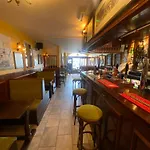 Lady Hamilton Inn