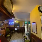 Lady Hamilton Inn