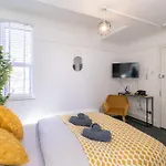 Open Mind Leisure - Ensuite Studio In Southsea