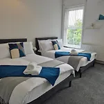 #9 Studio Apartment - Sleeps 4