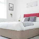 Luxury 4 Bedroom Apartment Southsea - Free Parking