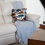 Spacious 4-Bedroom Penthouse Sleeps 8 - Great City View And Free Parking