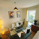 Issara Apartments 49 - Great Location & Private Parking