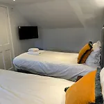 Ashbys Accommodation & Spa Hire