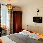 Clarence Quarters Self-Catering Guest House