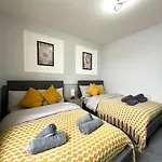 Open Mind Property - Cosy Flat With 2 Beds