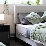 Open Mind Property- Luxury 5-Bedroom Apartment