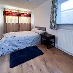 Spacious Retreat - Remote Worker & Family Friendly
