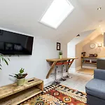 Accudo House Boutique Holiday Suites