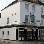 The George Hotel