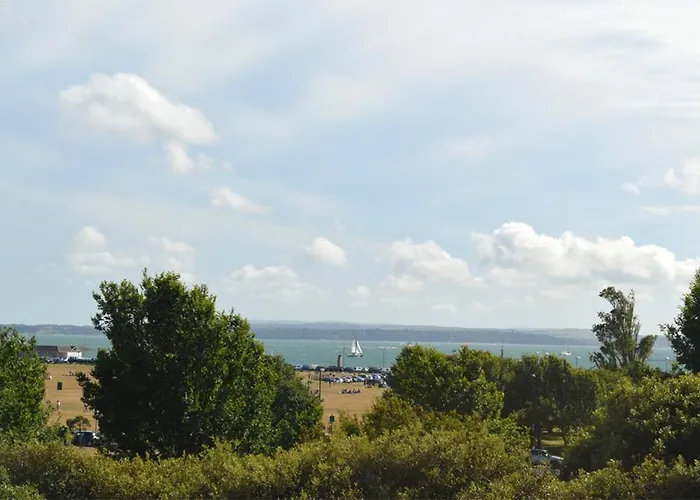 Luxury Portsmouth Seaview Apartment