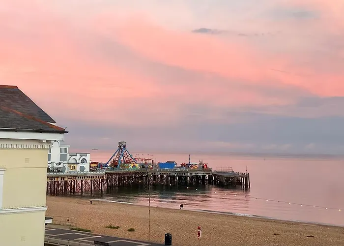 Seaview Apartment In Southsea