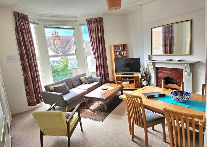 Lennox Lodge