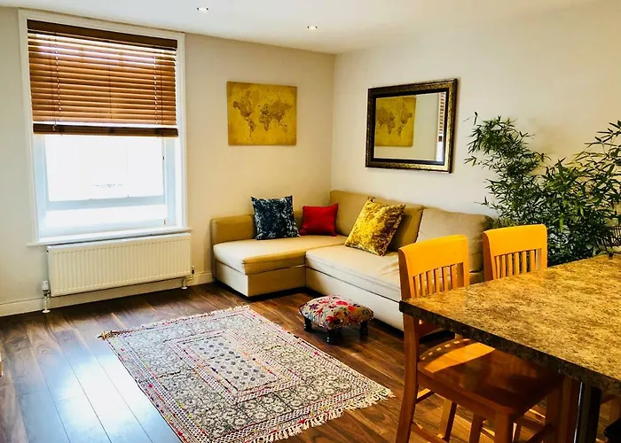 Modern One Bedroom Apartment Near The Seafront