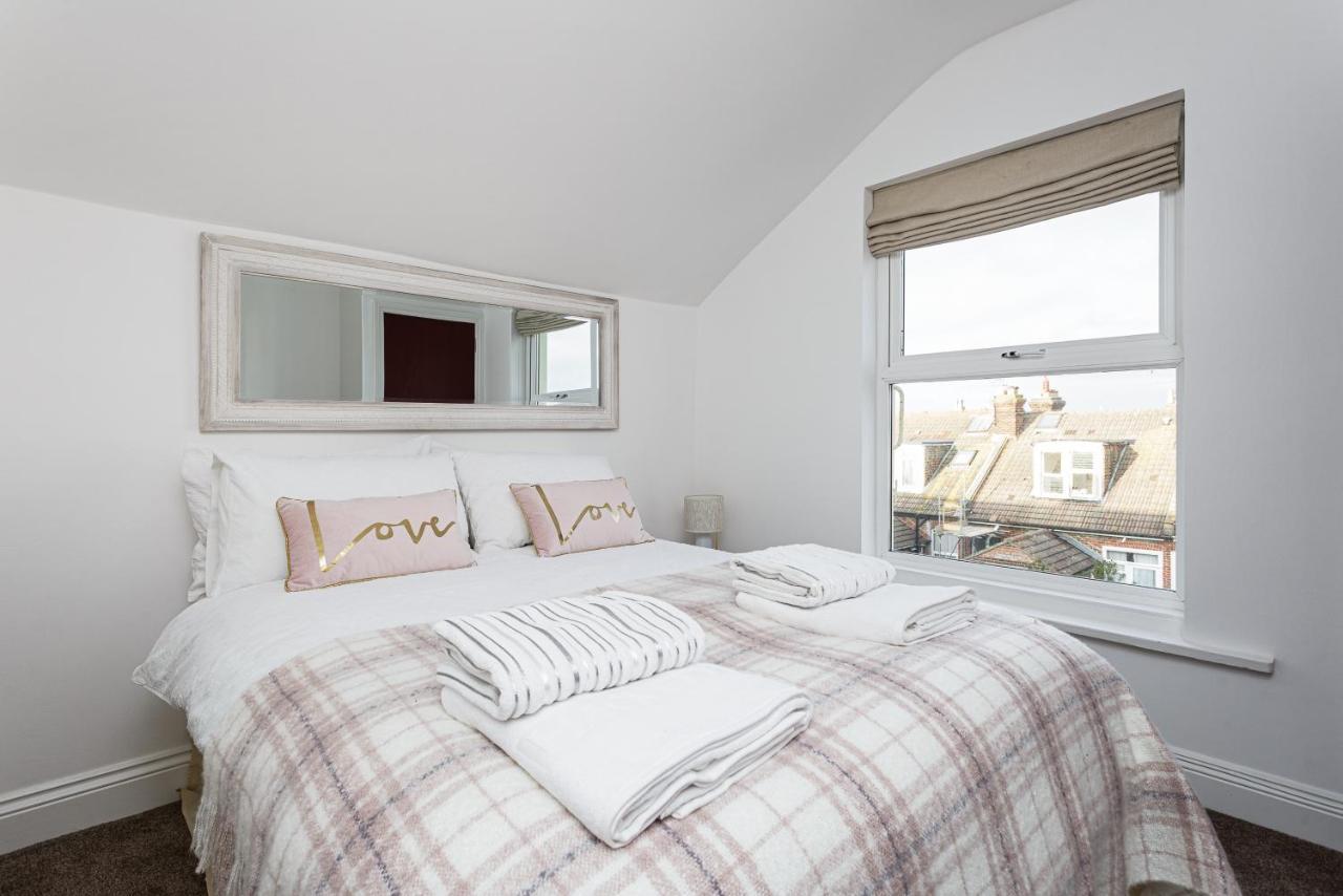 Granada Luxury Apartments: Beachside Flats With Parking * Portsmouth