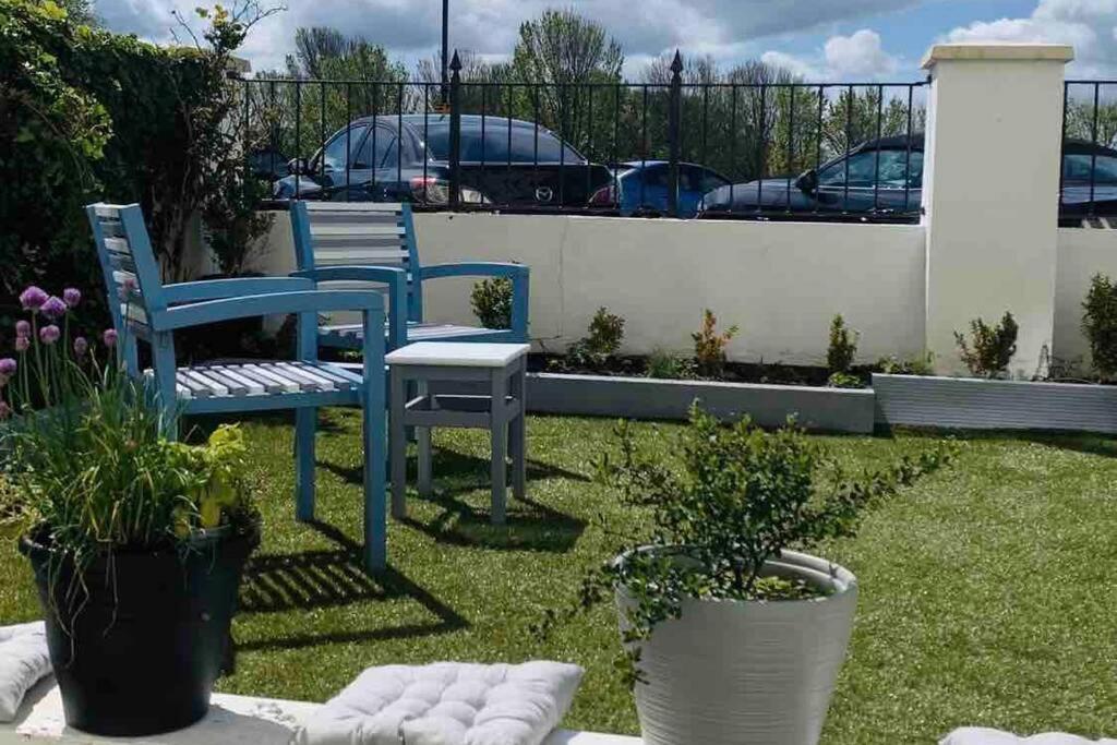 Stunning Spacious 3 Bedroom Seafront 2 Minute Walk To Beach, Shops, Restaurants Portsmouth