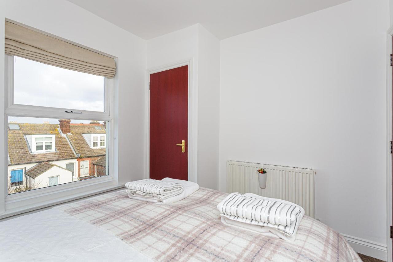 Granada Luxury Apartments: Beachside Flats With Parking Apartment Portsmouth